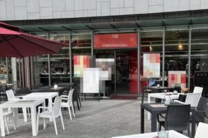 淡路町駅3分 1階12坪 40万 現ラーメン店 重飲食可 テラス付きおしゃれ物件!