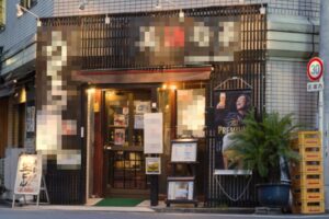 新宿御苑前駅2分 1階26坪 96万 元居酒屋! 角地駅近物件 重飲食可