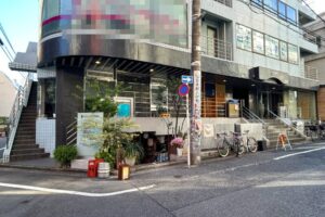 表参道駅7分 1階約11坪 40万 現イタリアン 角地物件! 美内装 重飲食可