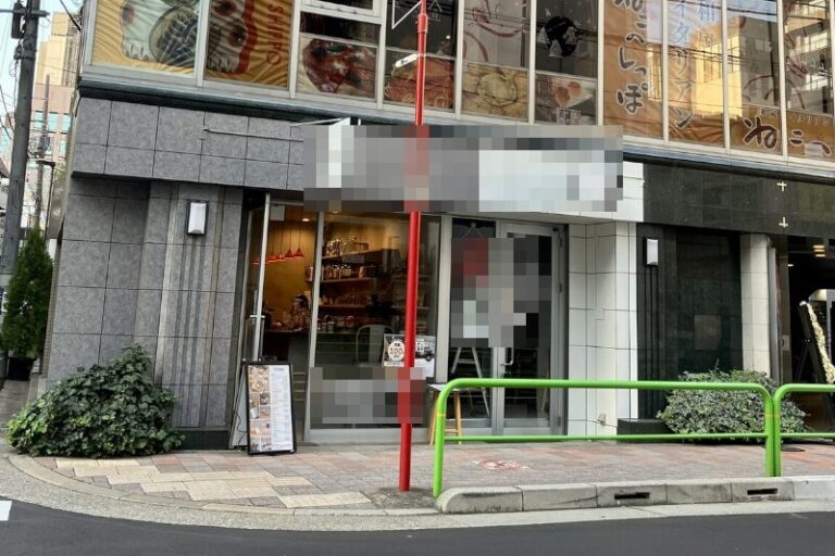神保町駅4分 1階7坪 31万 現カフェ 角地物件! 美内装 重飲食可
