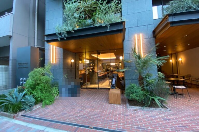 八丁堀駅4分 1階約31坪 80万 元カフェ 大型物件 重飲食相談 交差点至近