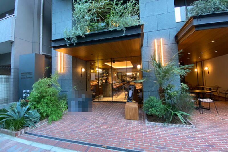 八丁堀駅4分 1階約31坪 80万 元カフェ 大型物件 重飲食相談 交差点至近