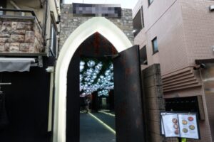 西武新宿駅6分 1階約25坪 150万 韓国料理 美内装 重飲食可!