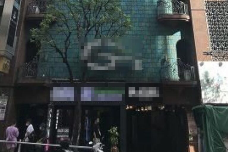 新宿駅8分 新宿三丁目駅5分 1階43坪 1913万 重飲食可 大型物件 交差点至近